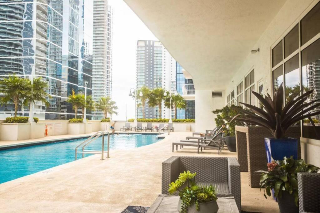 Lovely With & Ocean Views. Sleep Up To 6 People! Apartamento