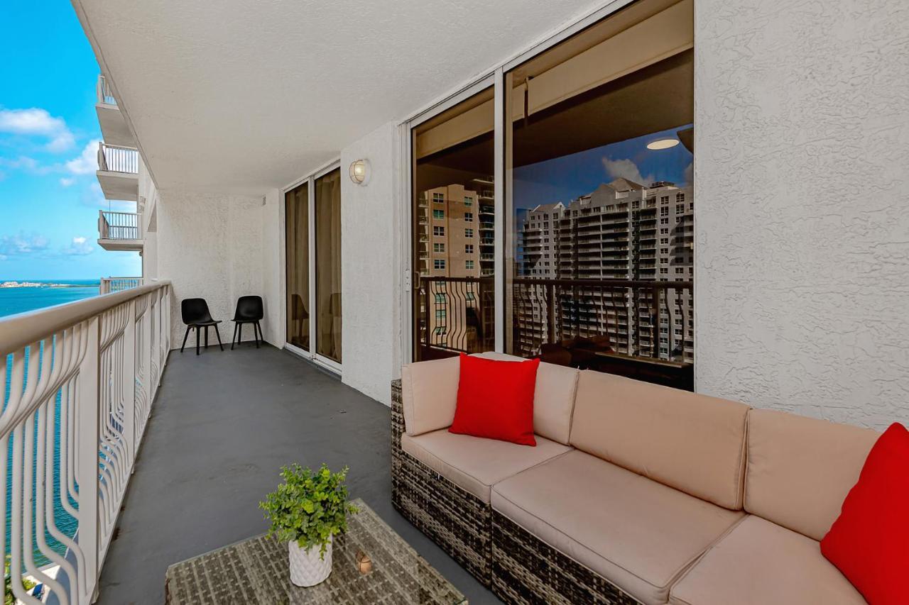 Lovely With & Ocean Views. Sleep Up To 6 People! Apartamento *