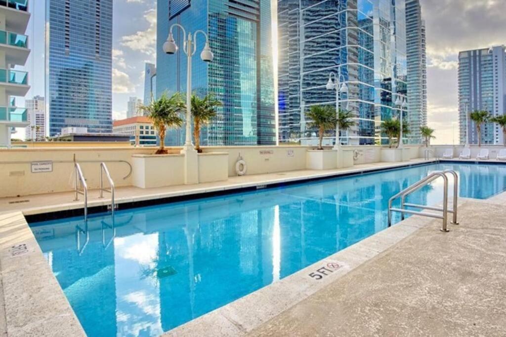 Lovely With & Ocean Views. Sleep Up To 6 People! Apartamento *
