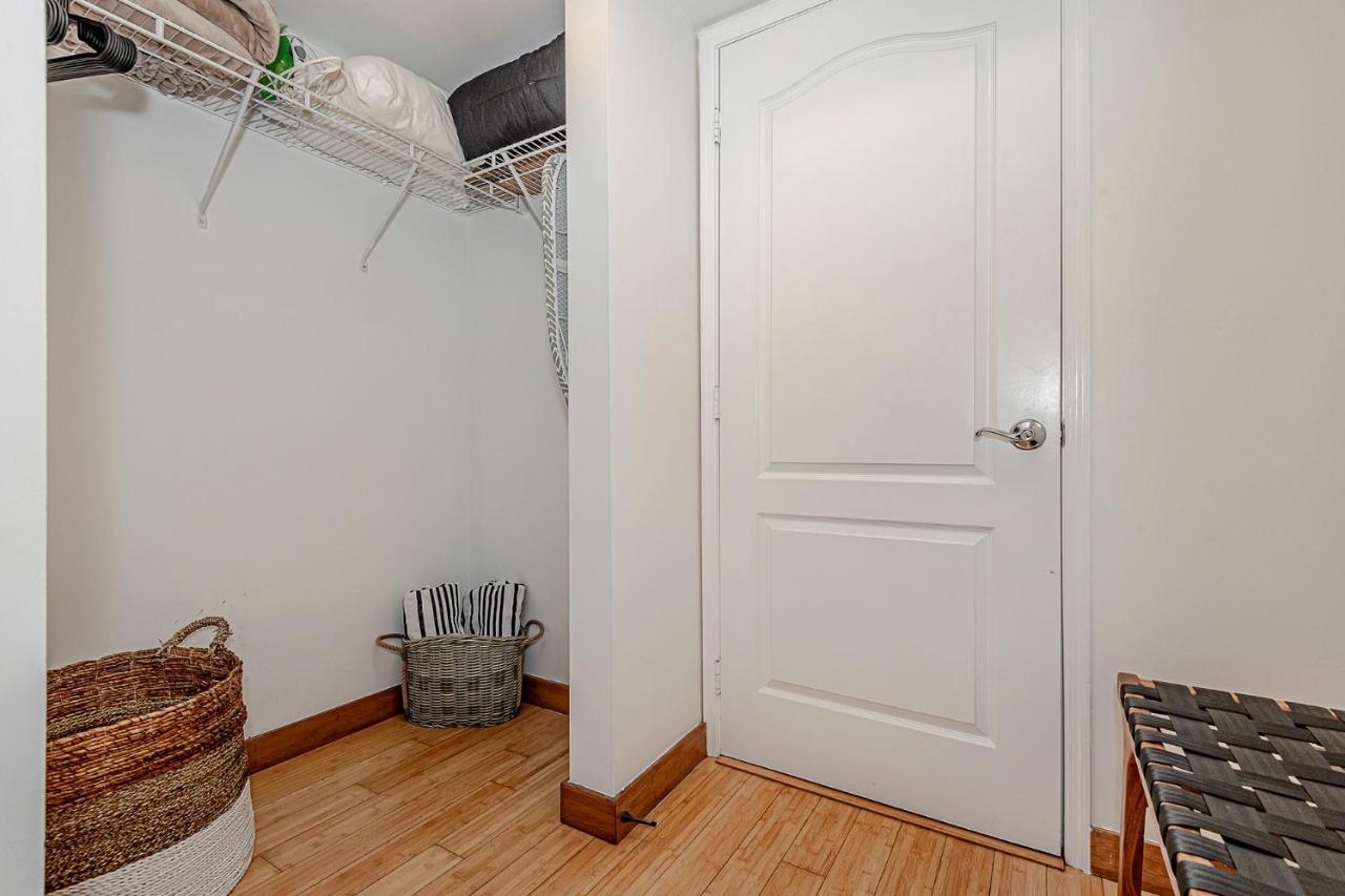Lovely With & Ocean Views. Sleep Up To 6 People! Apartamento