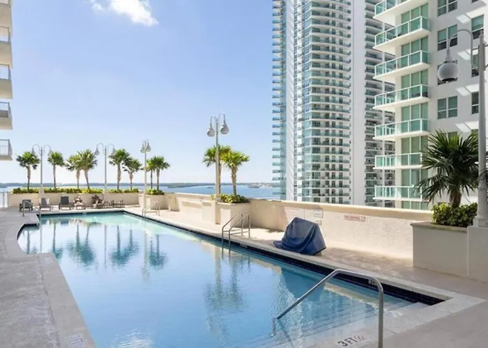 Lovely Condo With City & Ocean Views. Sleep Up To 6 People!